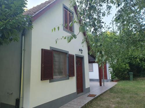 Kaptalantoti Apartment | Bacshegyi Vendeghaz 2