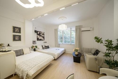 Changning Apartment | Bai