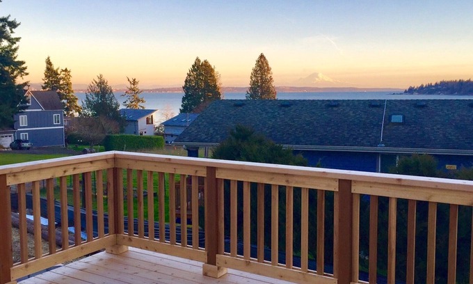 Rollingbay Cottage | Bainbridge Cottage near the Beach