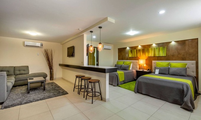 Zona Centro Hotel | Baja Inn Hoteles Ensenada