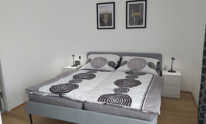 Donaustadt House | Balcony/Modern close to United Nations/Donau City