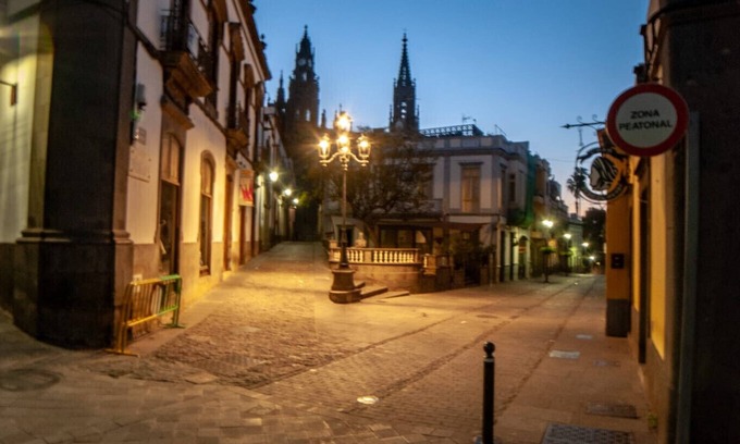 Casco Historico de Arucas Apartment | Balcony Spacious 2BR Historic Centre Arucas