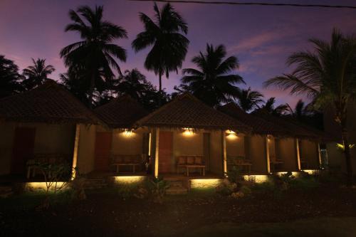 Batu Karas Resort | Bale Karang Cottages