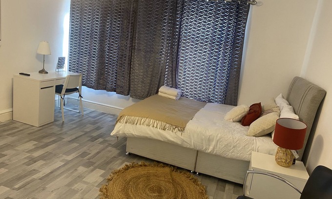 Manchester Apartment | Balmy’s Place