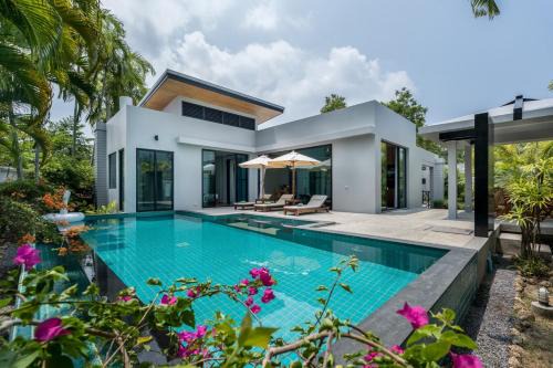 Rawai Villa | Ban Bua Lux x MonthStayz Thailand