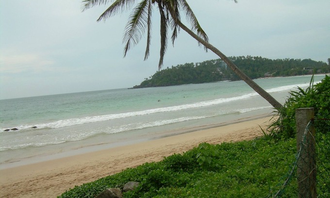 Mirissa House | Bandhusena House and Apartments