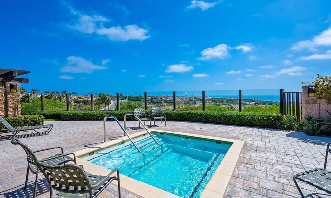 Monarch Beach Apartment | Barefoot Bungalow - Ocean Views!
