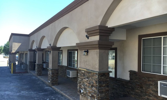 Lomita Hotel | Bartlett Motel