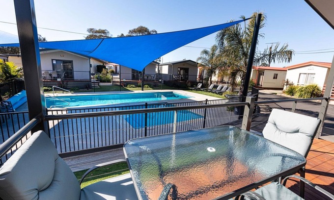 Belmont Hotel | Barwon River Holiday Park