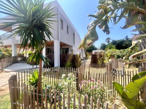 Giens House | Bas de villa la sablhyeres- 300m Plage de la Capte - 2 hébergements disponibles