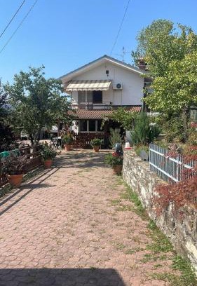 Albera Ligure Apartment | BassottHouse