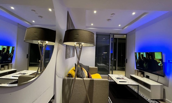 Queenstown Apartment | Battersea Power Station Master
