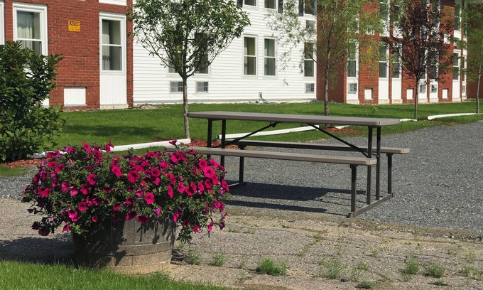 Sherman Station Hotel | Baxter Park Inn