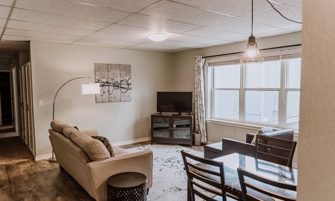 Old Town Eureka Apartment | Bay Breeze across from Waterfront