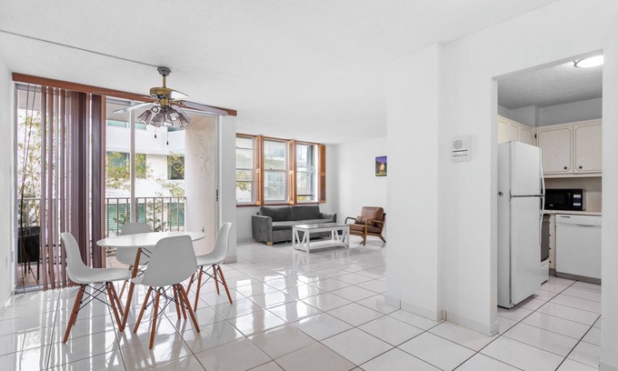 Bay Harbor Islands Apartment | BAY HARBOR SUNSET 2B