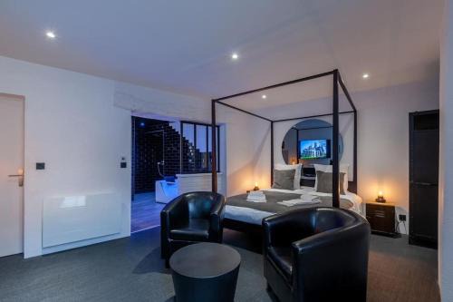 Bayeux Apartment | Bayeuzen - Le Baldaquin - Nuitée avec Spa Privatif