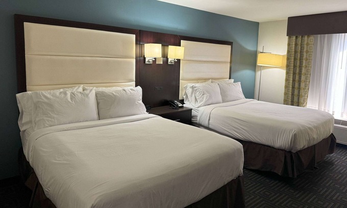 Bessemer Hotel | Baymont by Wyndham Bessemer