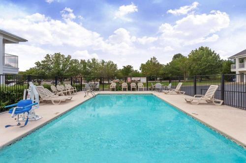 Florence Hotel | Baymont by Wyndham Florence/Muscle Shoals