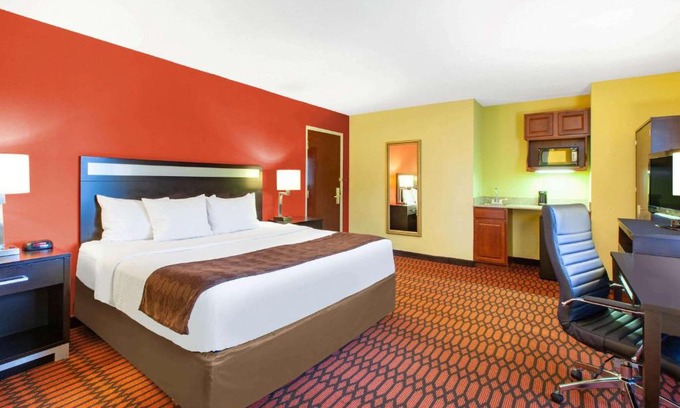 Paxtonia Hotel | Baymont by Wyndham Harrisburg