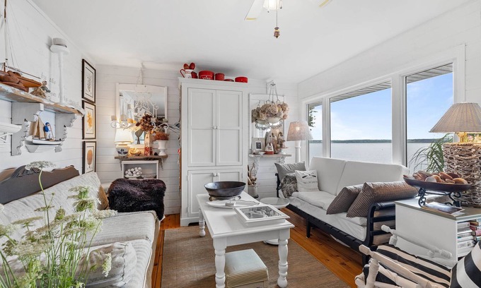 Corran Ban House | Bayside Breeze