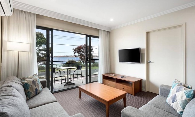Geelong Hotel | Bayside Geelong Hotel & Apartments, an Ascend Collection Hotel