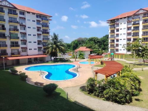 Tanjung Tanah Merah Apartment | Bayu Biru 2 Bedroom Unit Pool View Balcony