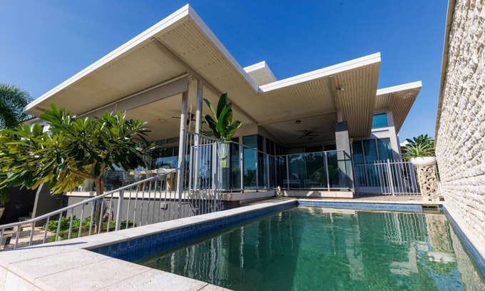 Bayview House | Bayview Paradise with Private Pool-Marina Deck