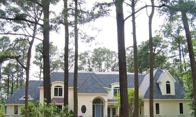 Bay Ridge House | Bayview Point-200' of PRIVATE beach with this estate. FOR SALE.