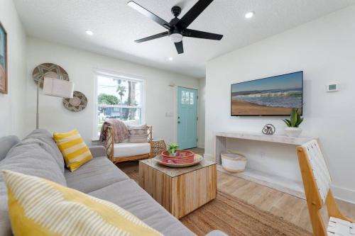 Jacksonville Beach Apartment | Be a Nomad - Newly renovated - 4 blocks to beach