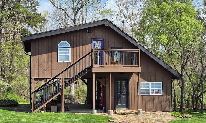 Stanford Villa | Be our guest. This is our stand-alone guest house, on 4+ acres.