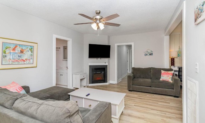 Willoughby Spit House | Be R 1stGuests- 5 Star Beach Villa +CoffeeBar+W/D+Fast WiFi!