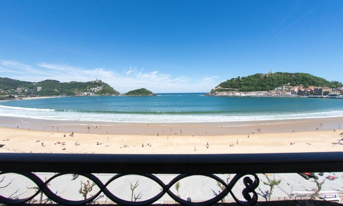 San Sebastian Apartment | Beach accommodation apartment