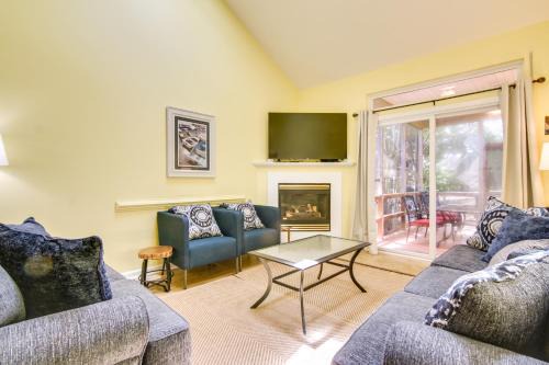 Ocean Pines House | Beach and Pool Access Ocean Pines Coastal Cottage!