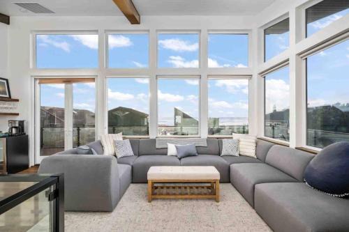 Manzanita House | Beach Ball