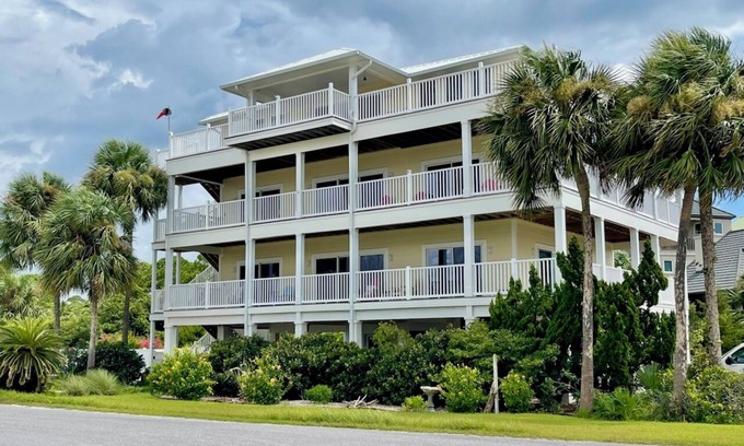 Plantation House | Beach Blessing on St. George Island