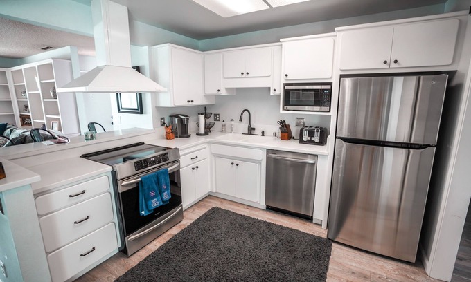 Rio del Mar Condo | Beach Condo with Pool Access, Quick Walk to Beach