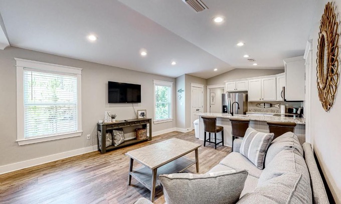 Dauphin Island Apartment | Beach Cottage West