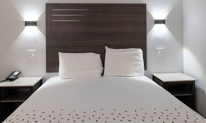 Huntington Beach Hotel | Beach Inn - A Huntington Beach Motel