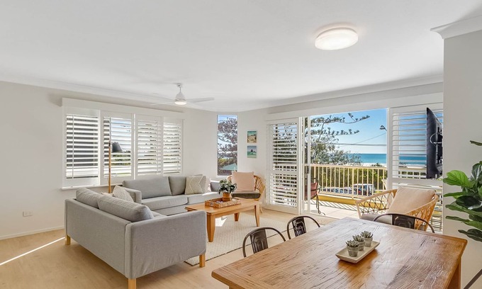 Bilinga Apartment | Beach Pines 5 - Fully Renovated North Kirra Beachfront - Min. 3 Night Stays