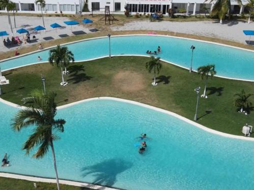 Las Guias Oriente House | Beach-Style Pool Villa Paradise