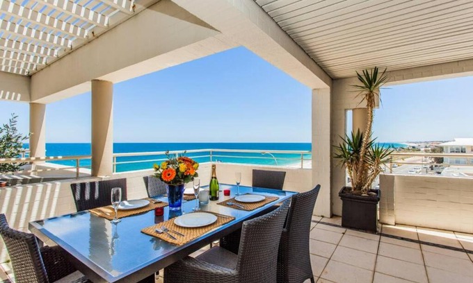 Cottesloe Apartment | Beach View Apartment in Cottesloe