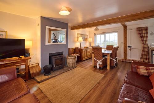 Isle of Gigha House | Beach View Cottage