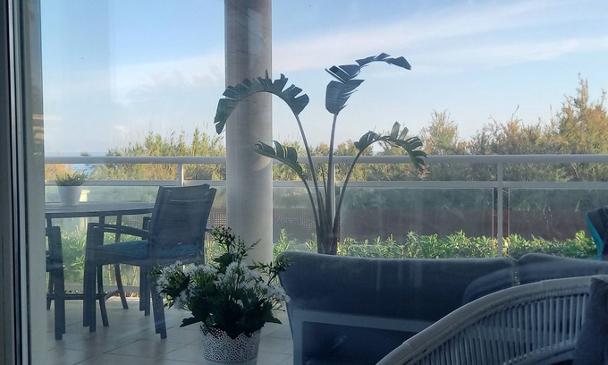 Almadrava Beach Apartment | Beach View Paradise, pets welcome!