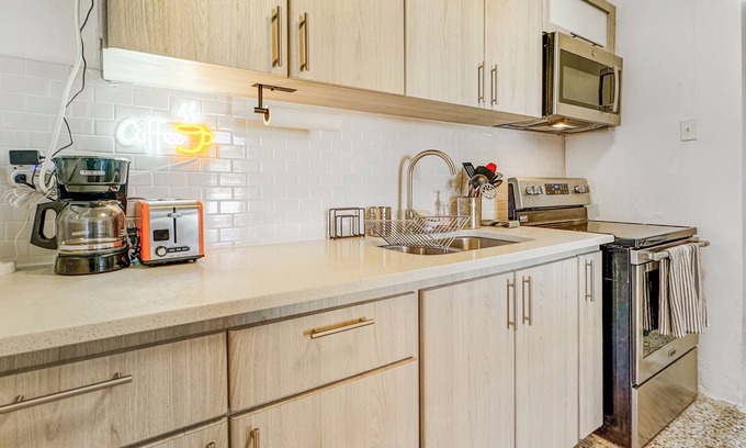 Islote House | Beach Villa #1 in Spacious 4-bedroom house with WiFi, AC in charming Arecibo