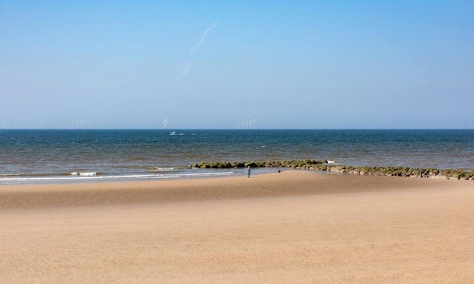 Prestatyn Cottage | Beachcomber Seafront Pet Friendly Cottage