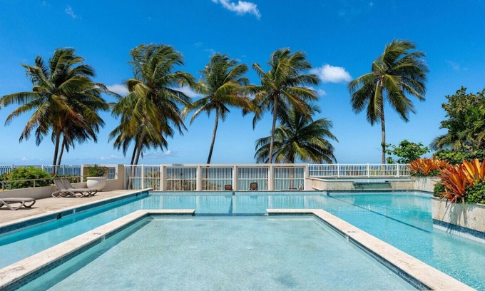 Guayabo Apartment | Beachfront 7th floor unit with amazing views
