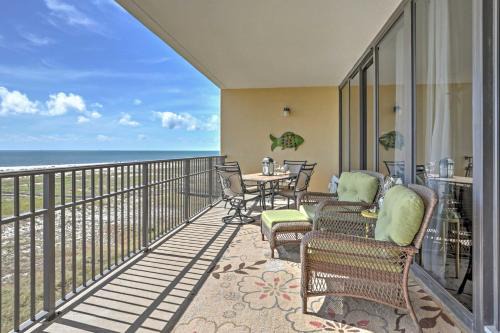 Dauphin Island Apartment | Beachfront Bliss on Dauphin Island with Pool Access!