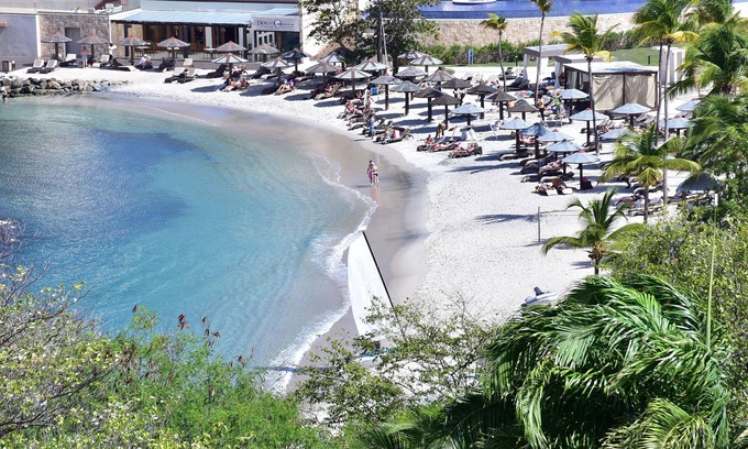 Cap Estate Cottage | Beachfront Cozy Apt. Min to Beach, ROYALTON & Sandals. 2 miles from Rodney bay