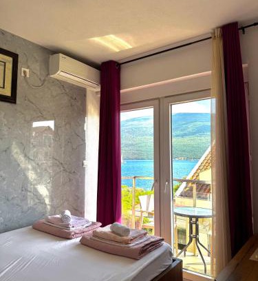 Denovici Apartment | Beachfront Haven