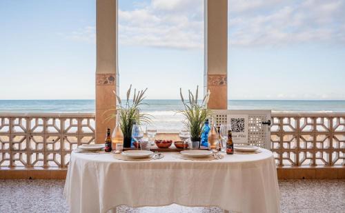 Platja de Piles Ski Chalet | Beachfront house